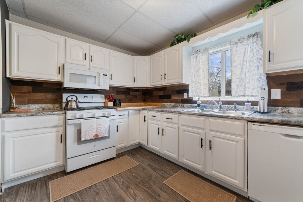 The Zen Den vacation rental in Superior, WI – photo 18 of 25