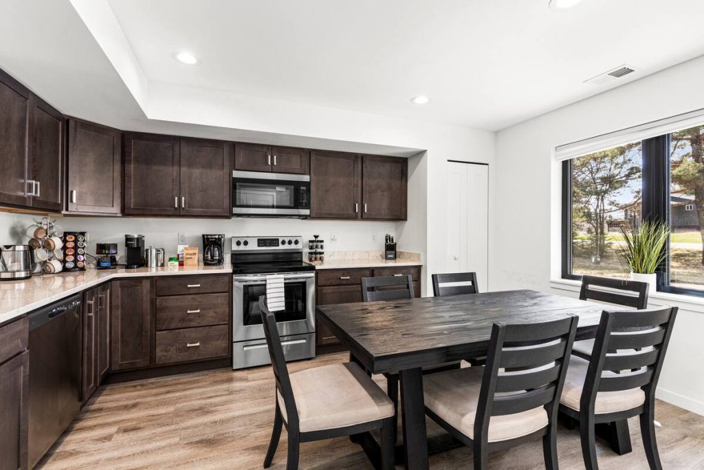 Fully equipped kitchen ready for big breakfasts or holiday dinners.