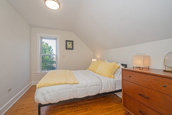 09-Bedroom (5)