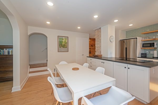 12-Dining Room (2)